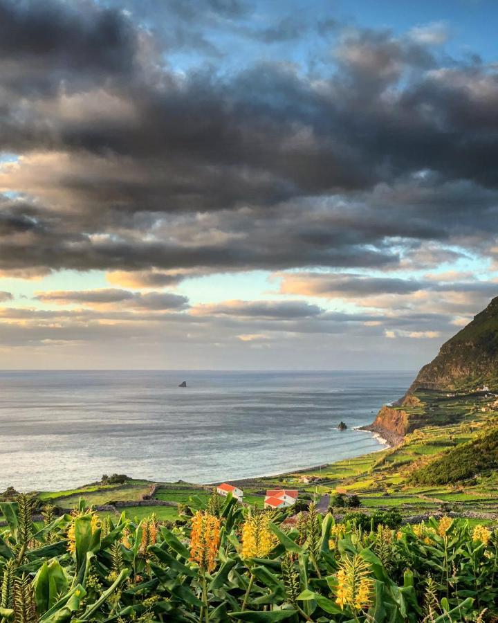 Vila Vivenda Joaquim Lajes das Flores Exteriér fotografie